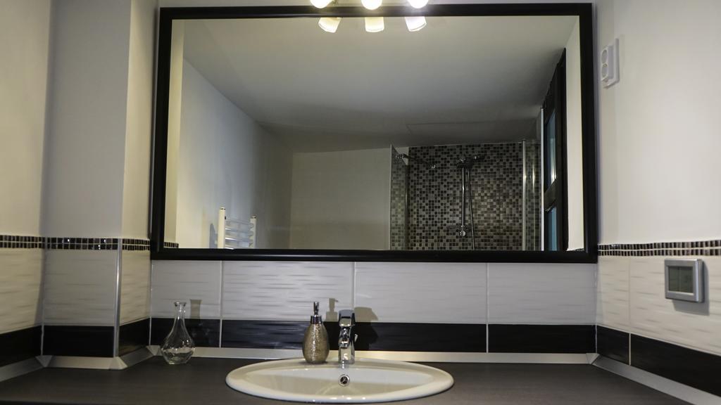 DownTown DeLuxe Apartment Eger Kamer foto